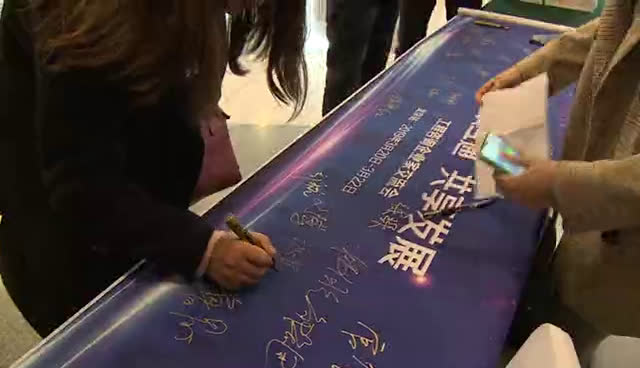 公司宣傳片會議拍攝 形象照證件照 婚禮跟拍寫真