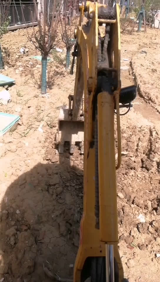 挖机拆除小挖机出租，微型挖机的出租，租赁小挖机，室内外拆除微型挖机
