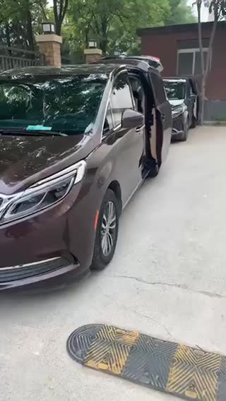 商務(wù)車租賃 企業(yè)年租車 單位班車 年租 月租