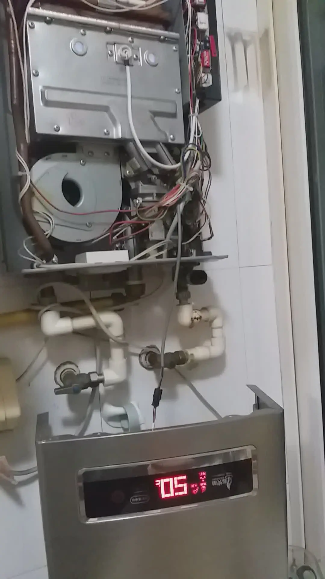 青岛专业综合家电维修热水器提供简单维修-更换辅件/调试、更换比例阀等服务