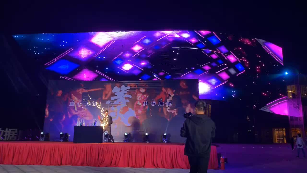 北京商場巡游小丑魔術(shù)節(jié)目生日氣球布置科學(xué)實(shí)驗(yàn)禮儀攝像泡泡秀人偶樂隊(duì)歌手