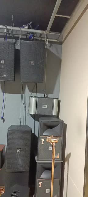 上門試聽安裝卡拉OK音響調(diào)音師施工布線家庭影院