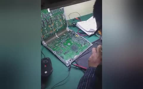 上海维修电脑哪家好-上门电脑维修-修电脑上海电脑上门维修笔记本 电脑清灰 换屏 电脑黑屏蓝屏故障维修